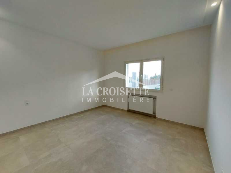 Appartement S+3 à La Soukra